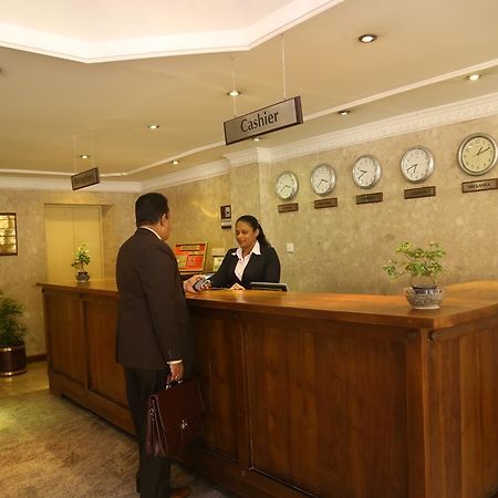 Hotel Sapphire Коломбо Экстерьер фото
