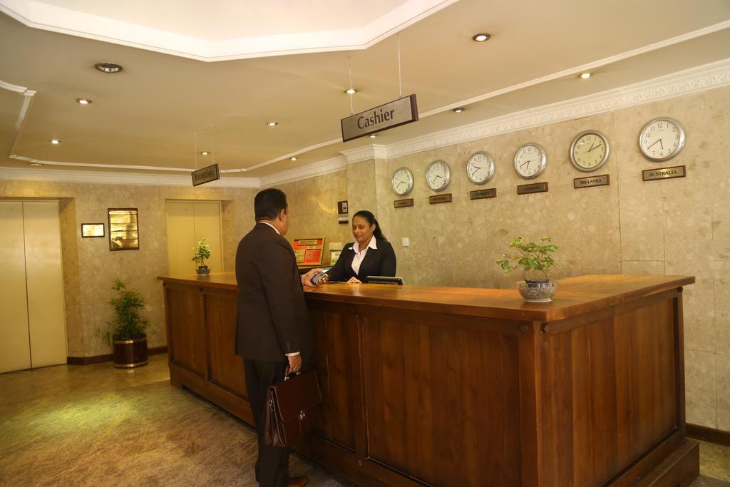 Hotel Sapphire Коломбо Экстерьер фото