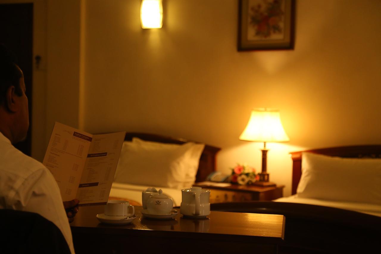 Hotel Sapphire Коломбо Экстерьер фото