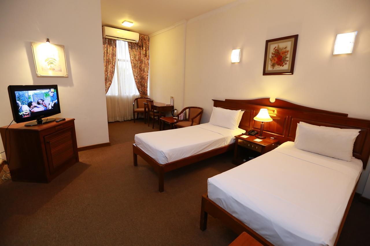 Hotel Sapphire Коломбо Экстерьер фото